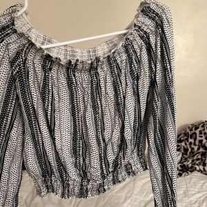 Long sleeve crop top